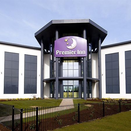 Premier Inn Bicester Bagian luar foto