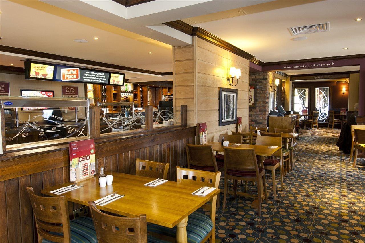 Premier Inn Bicester Bagian luar foto