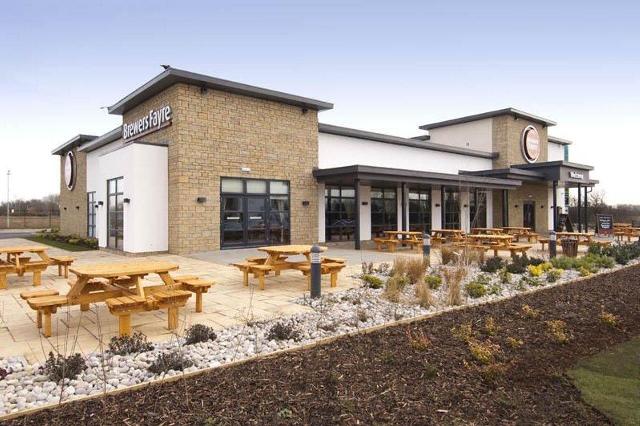 Premier Inn Bicester Bagian luar foto